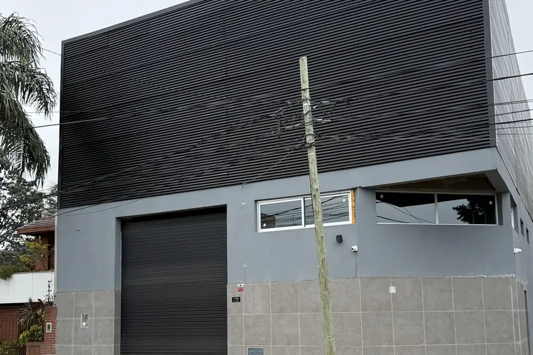 Frente del edificio de Boxsan en San Martín